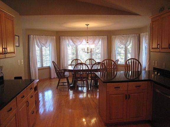 5th image of 1641 Wedgewood Dr NE