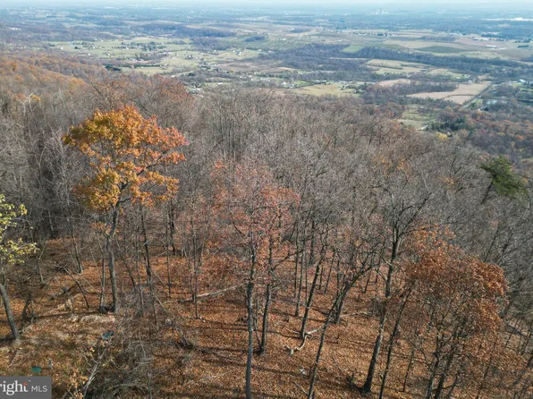 139 Allegheny Way, Gerrardstown, WV 25420