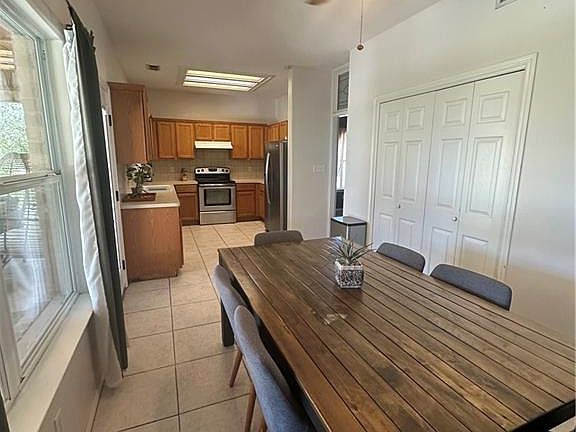 4th image of 3202 Los Indios Pkwy