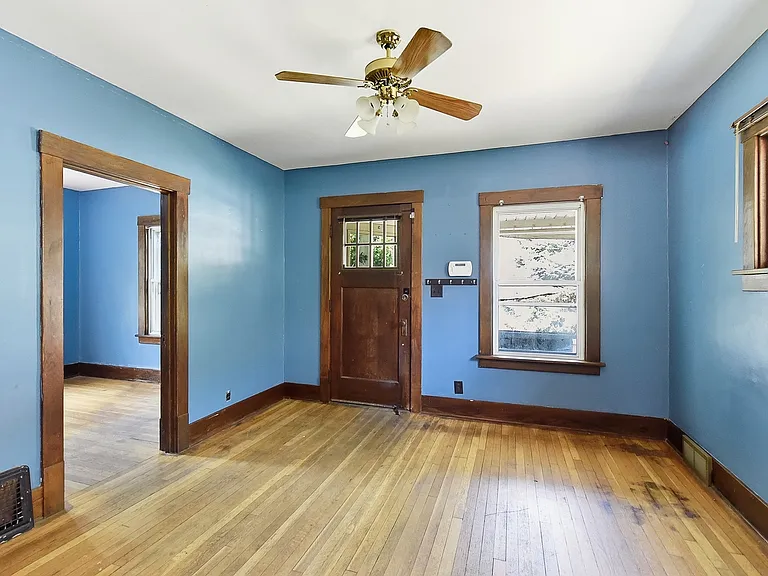 5831 Ohio St — Photo 3