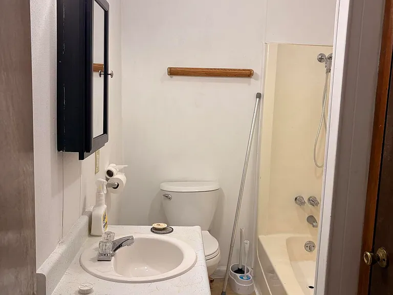 3020 Bemis Ave — Photo 10