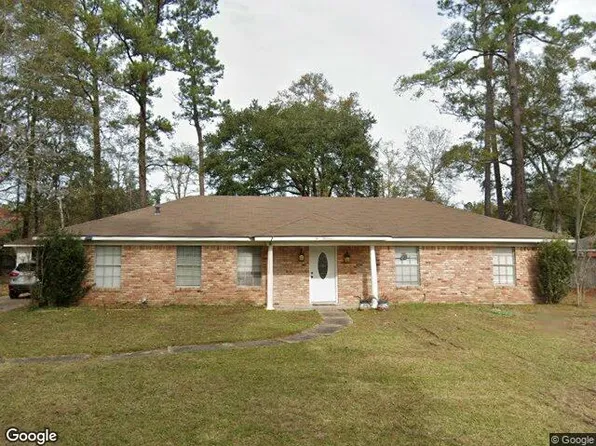 200 Yew St, Satsuma, AL 36572