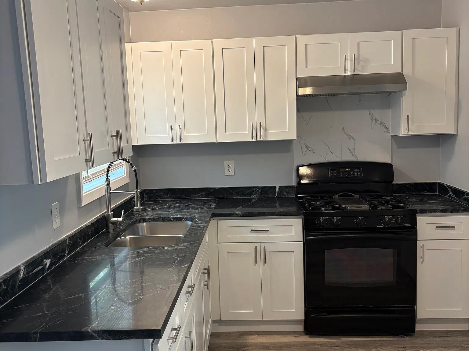 3 bed, 1510 sqft, $1,975 — Photo 4