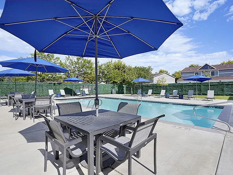 Mountain View Townhomes — Photo 13