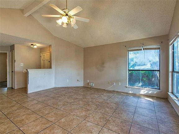 5th image of 2208 Prairie Creek Trl