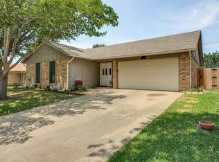 6617 High Lawn Ter, Watauga, TX 76148