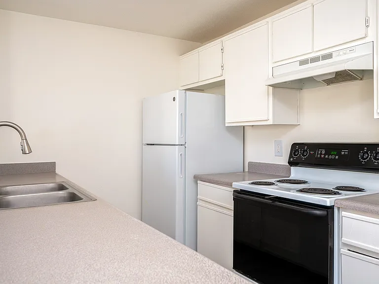 Glen Ridge Apartments — Photo 50