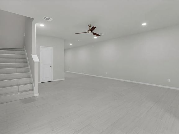 5th image of 110 Turner St #A
