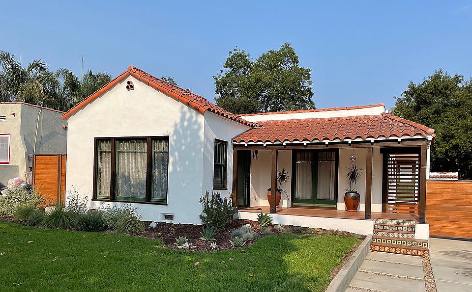 1st image of 1118 N El Molino Ave