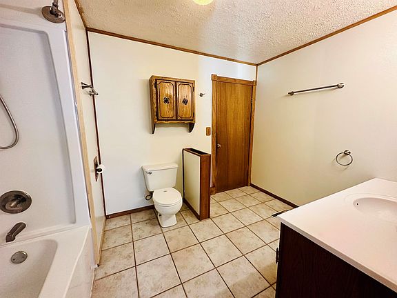 2nd image of 111 Maple St