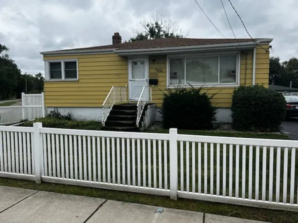 1320 169th St, Hammond, IN 46324