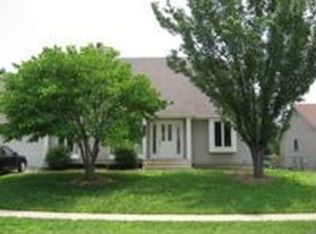 608 Windsor Cir, Pittsburg, KS 66762