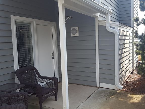 3rd image of 176 Marina Point Dr