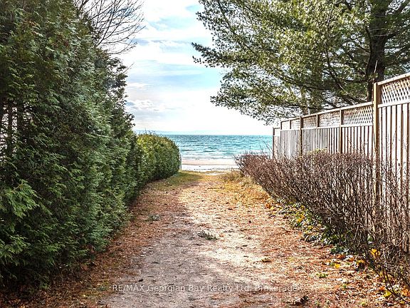 3rd image of 369 Tiny Beaches Rd S