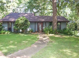 106 Shadow Wood Dr, Clinton, MS 39056