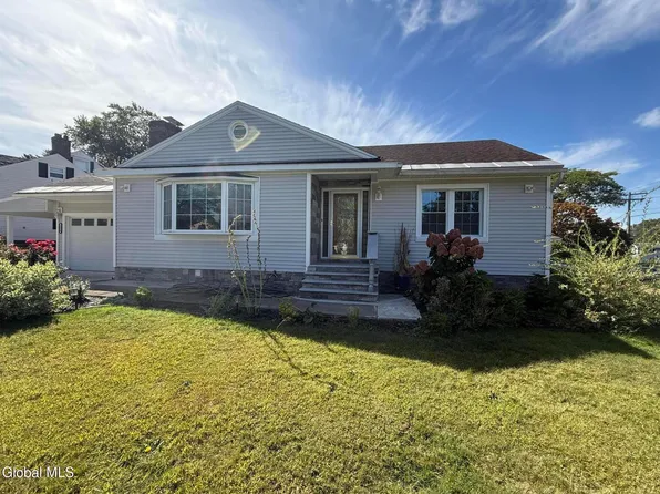 1450 Grenoside Avenue, Schenectady, NY 12308