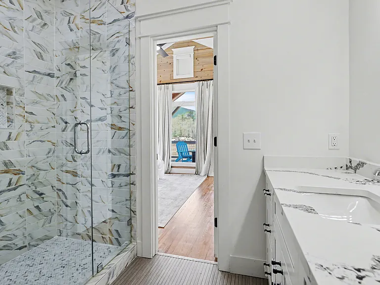 51 Cottonwood St — Photo 32