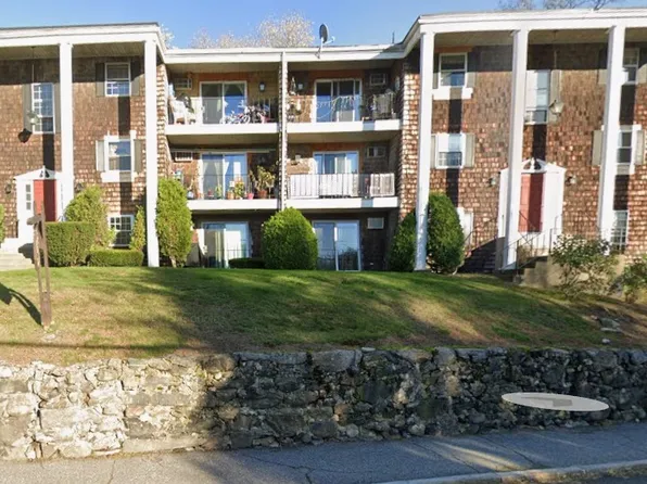 64 Maple St APT 5, Marlborough, MA 01752