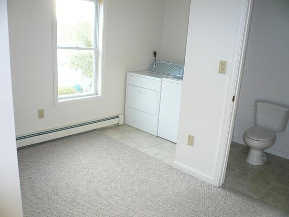 Laundry room, closet, half bath