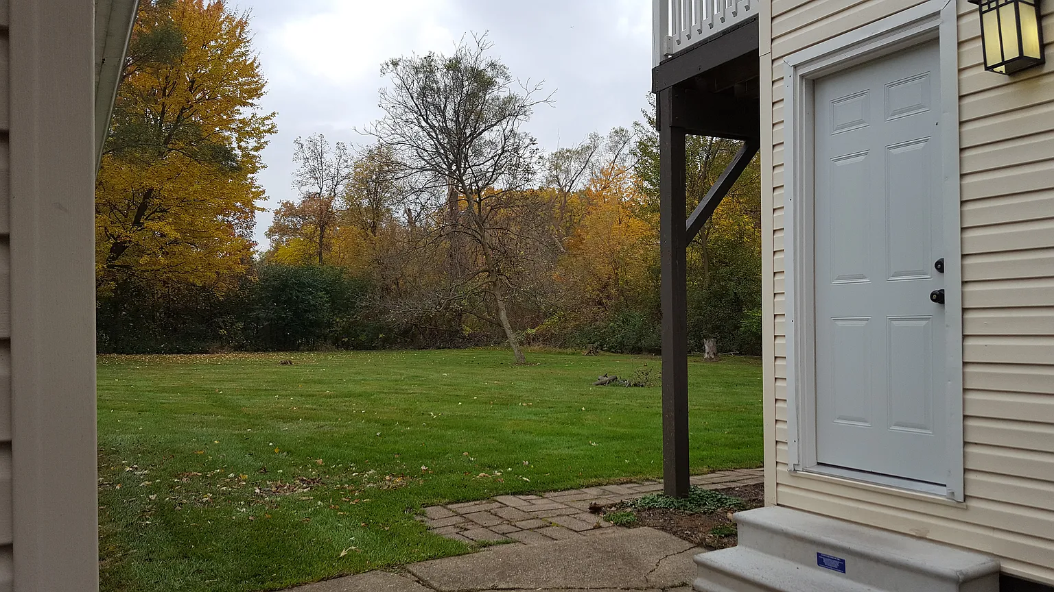 630 Trombley Dr photo 1