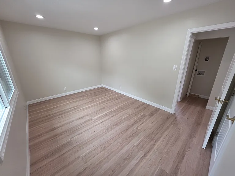 6829 Murietta Ave — Photo 23