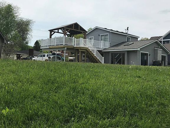 2nd image of 490 Canal Dr