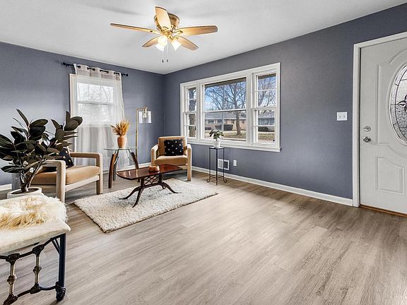 3rd image of 10500 West Rae AVENUE