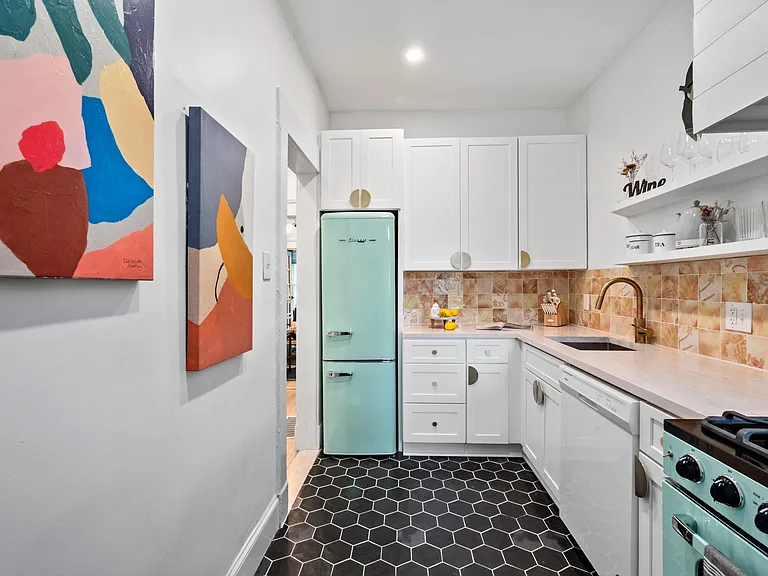 1187 Mansfield Ave NE #1 — Photo 13