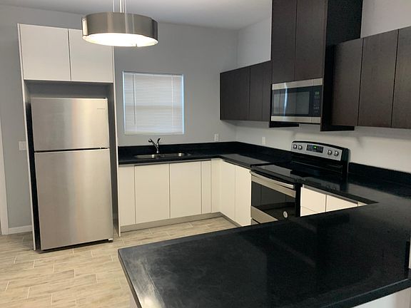 4th image of 3801 Valeria St