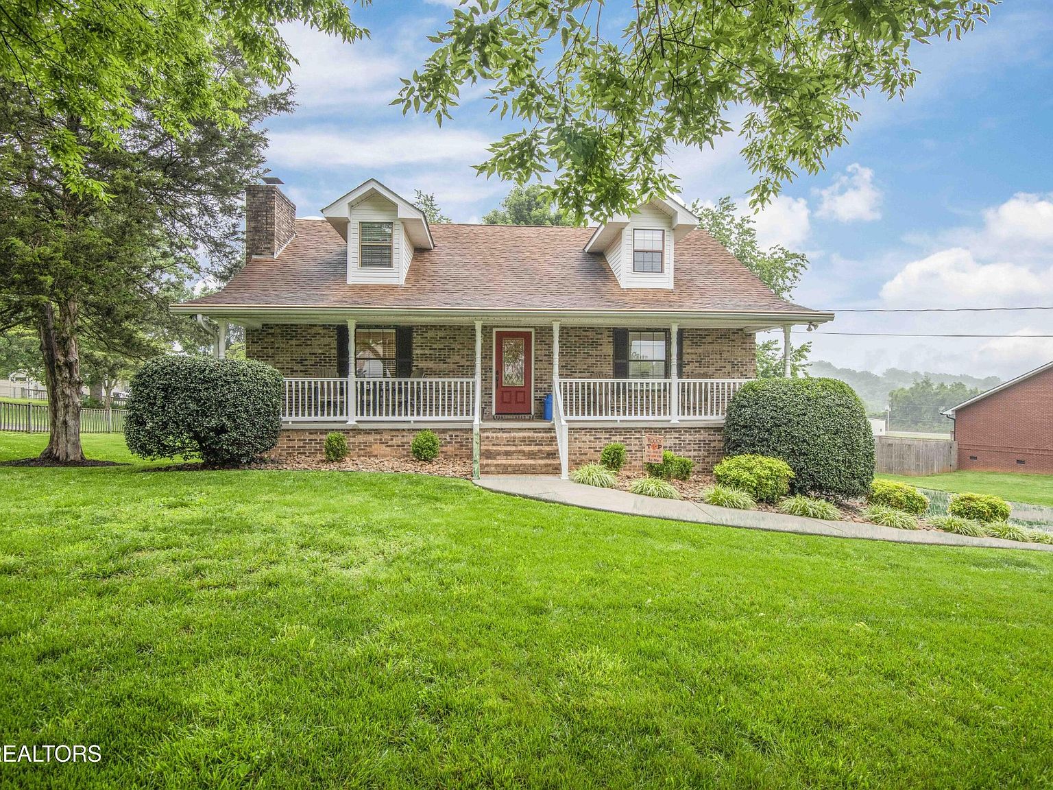 house on the hill トップス　馬　90 5 Hill Top Road, Thornton, NH 03285 | Zillow