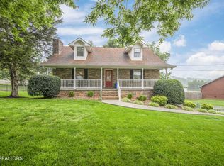 450 Hardin Dr, Lenoir City, TN 37772
