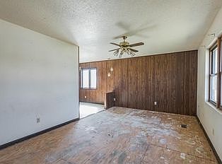 4th image of 601 W Paul St