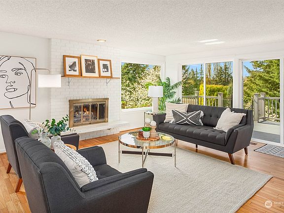 3rd image of 17528 17th Avenue W
