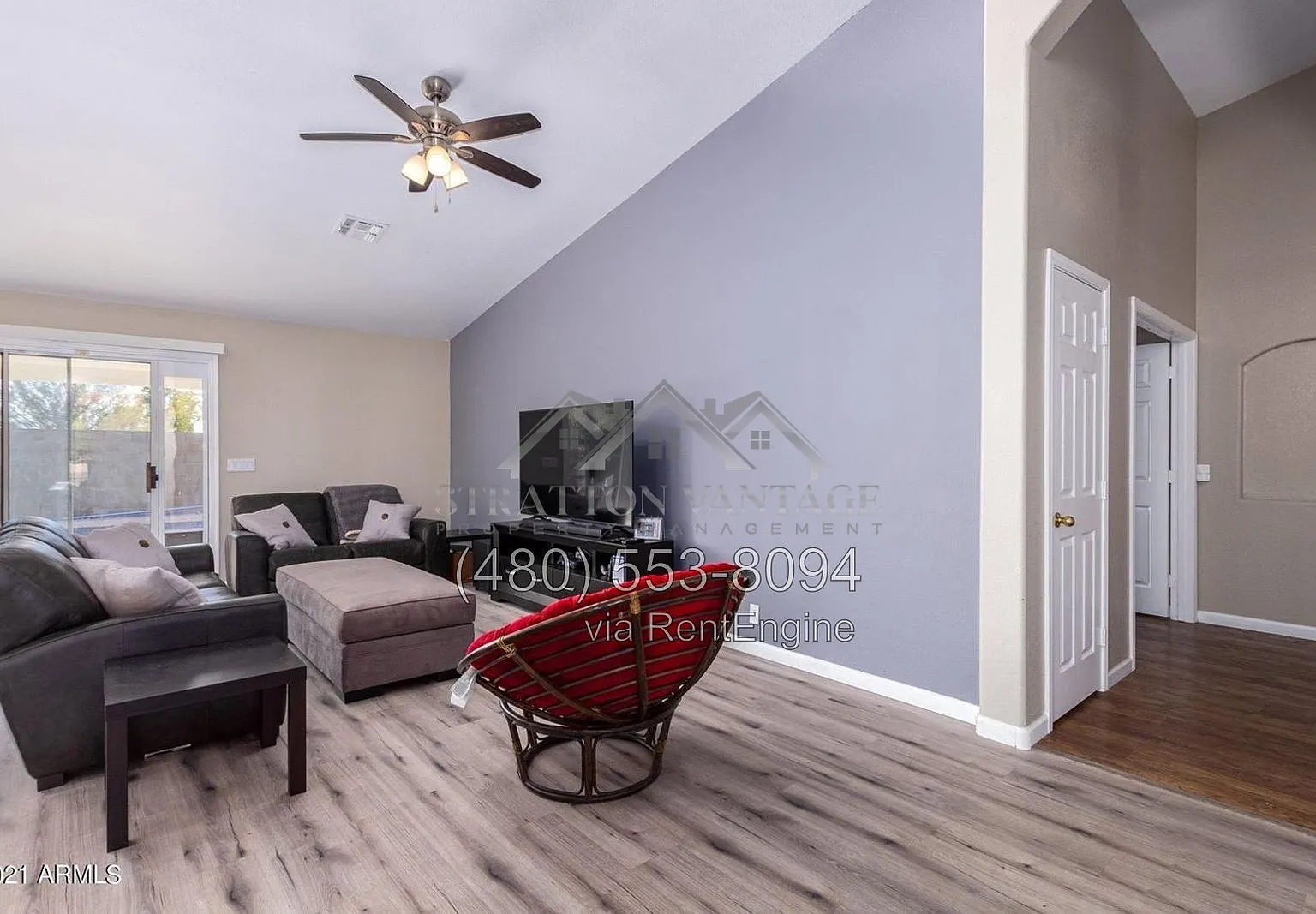 4 bed, 2.0 bath, 1994 sqft, $2,695 — Photo 4