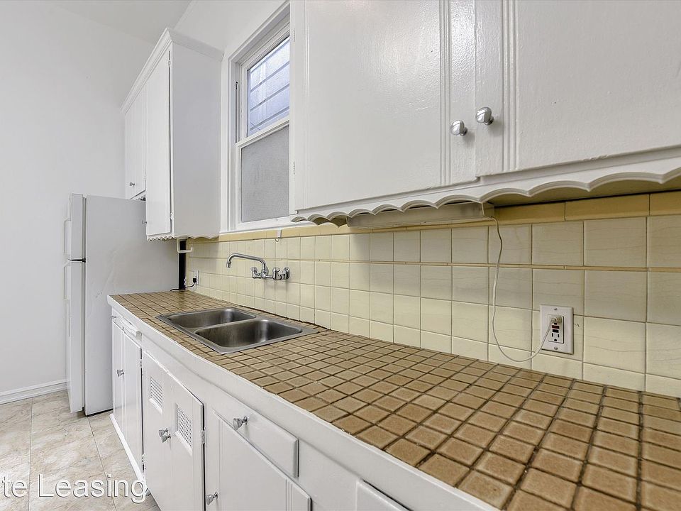 1st image of 522 Sanchez St #522