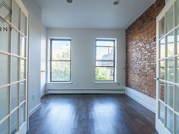 4th image of 188 Tompkins Ave #2