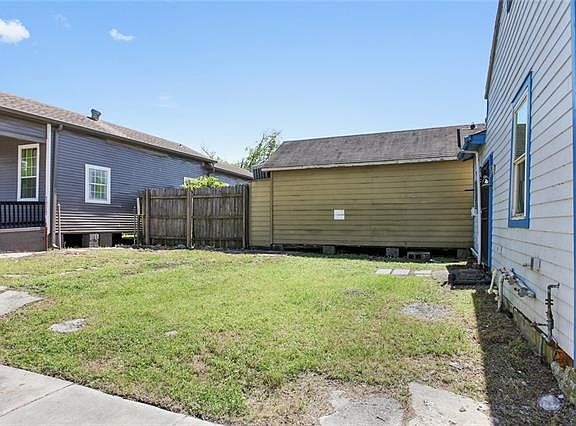 3rd image of 2547 Palmyra St