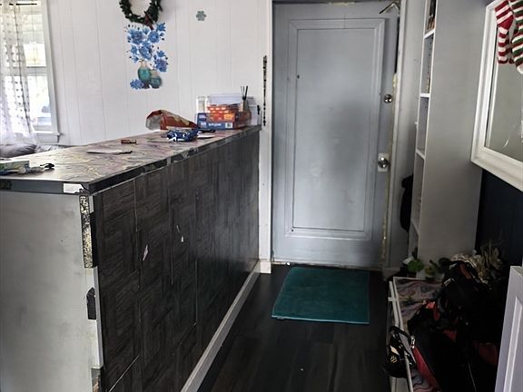 4th image of 2 Porter Ave