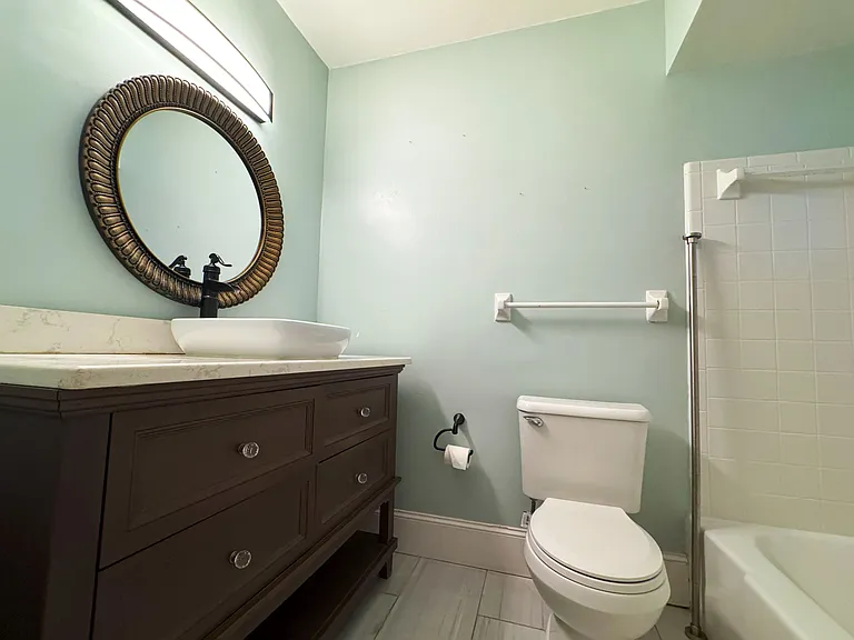 1196 Angle Rd #B — Photo 5