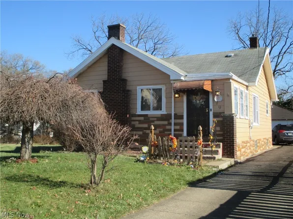 19 N Bon Air Ave, Youngstown, OH 44509