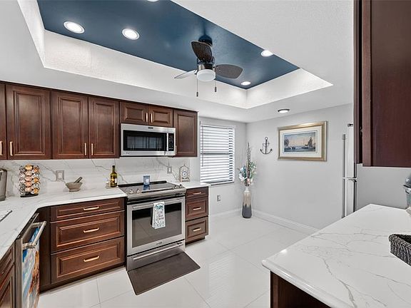 4th image of 700 Starkey Rd APT 352