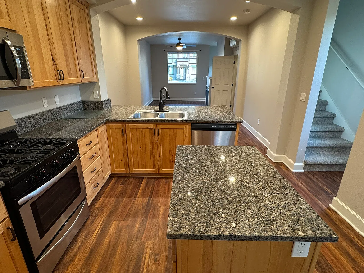 2 bed, 2.5 bath, 1375 sqft, $2,395 — Photo 1