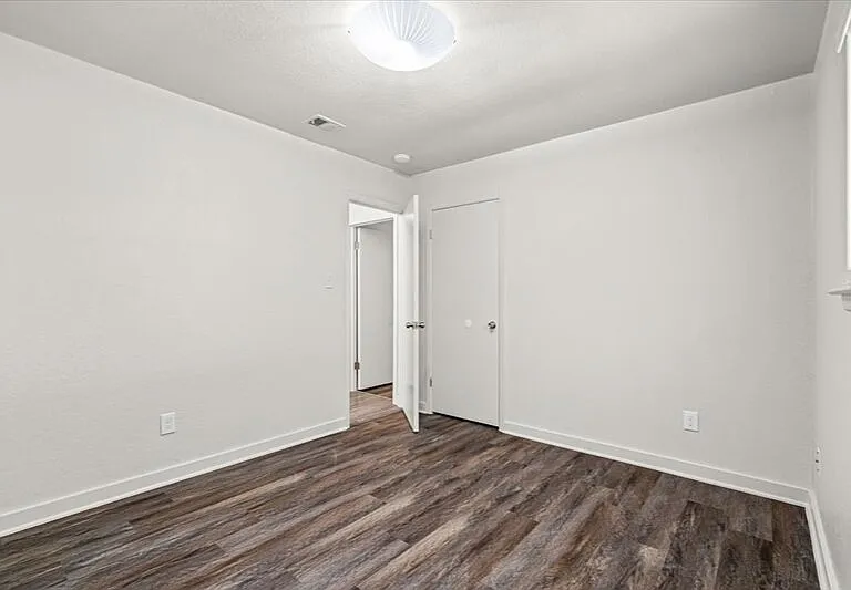 826 King Albert St #B — Photo 22