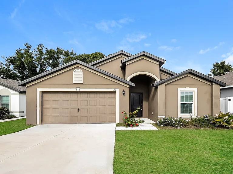 313 Kensington View Dr — Photo 2