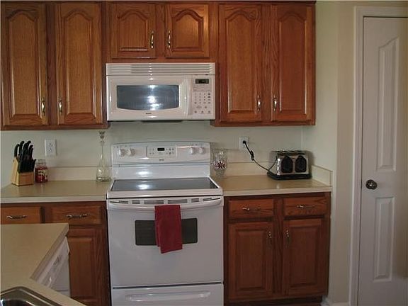 2nd image of 819 Ellie Nat Dr #D
