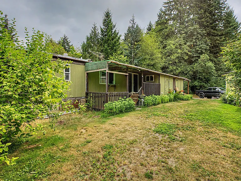 SE Skyhawk Ln — Photo 1