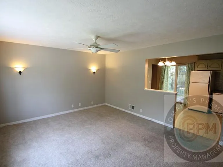 3442 S 88th St — Photo 4