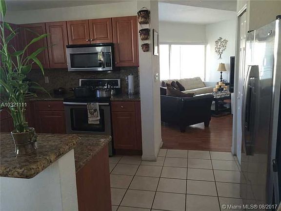 5th image of 11002 NW 83rd St APT 204