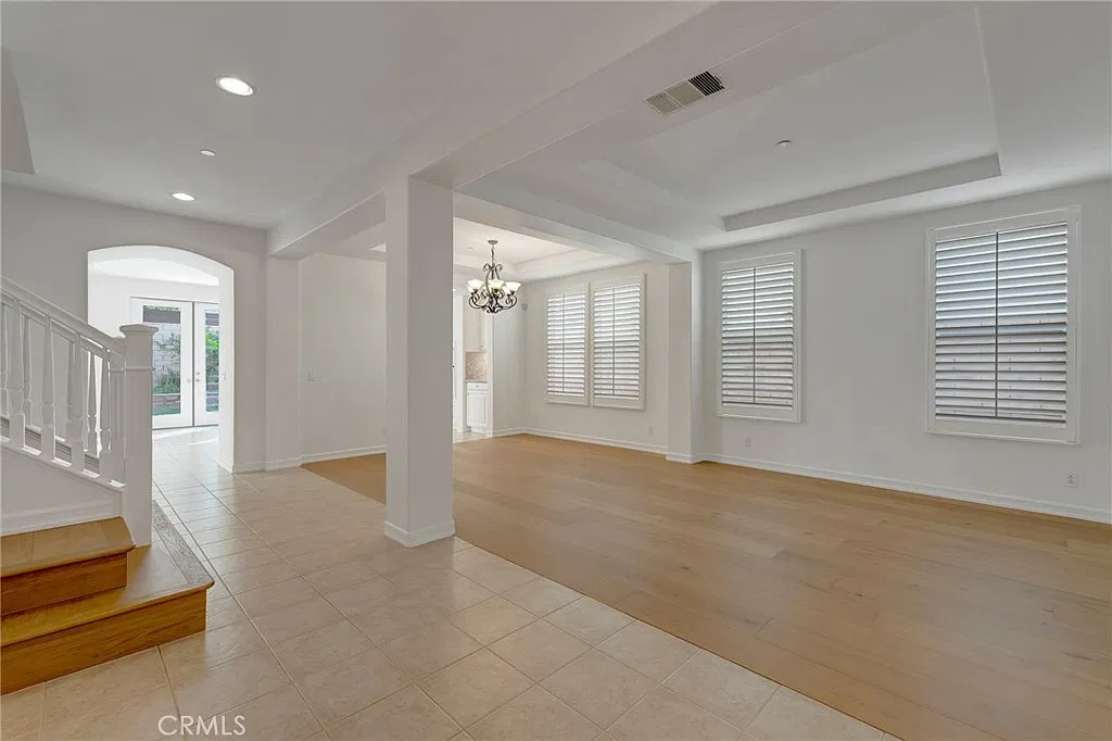 4 bed, 3447 sqft, $7,200 — Photo 4