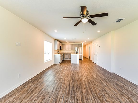 4th image of 429 Hunt Blvd
